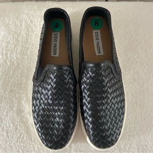 Steve Madden Size 8 Black Woven Leather Slip On Shoe